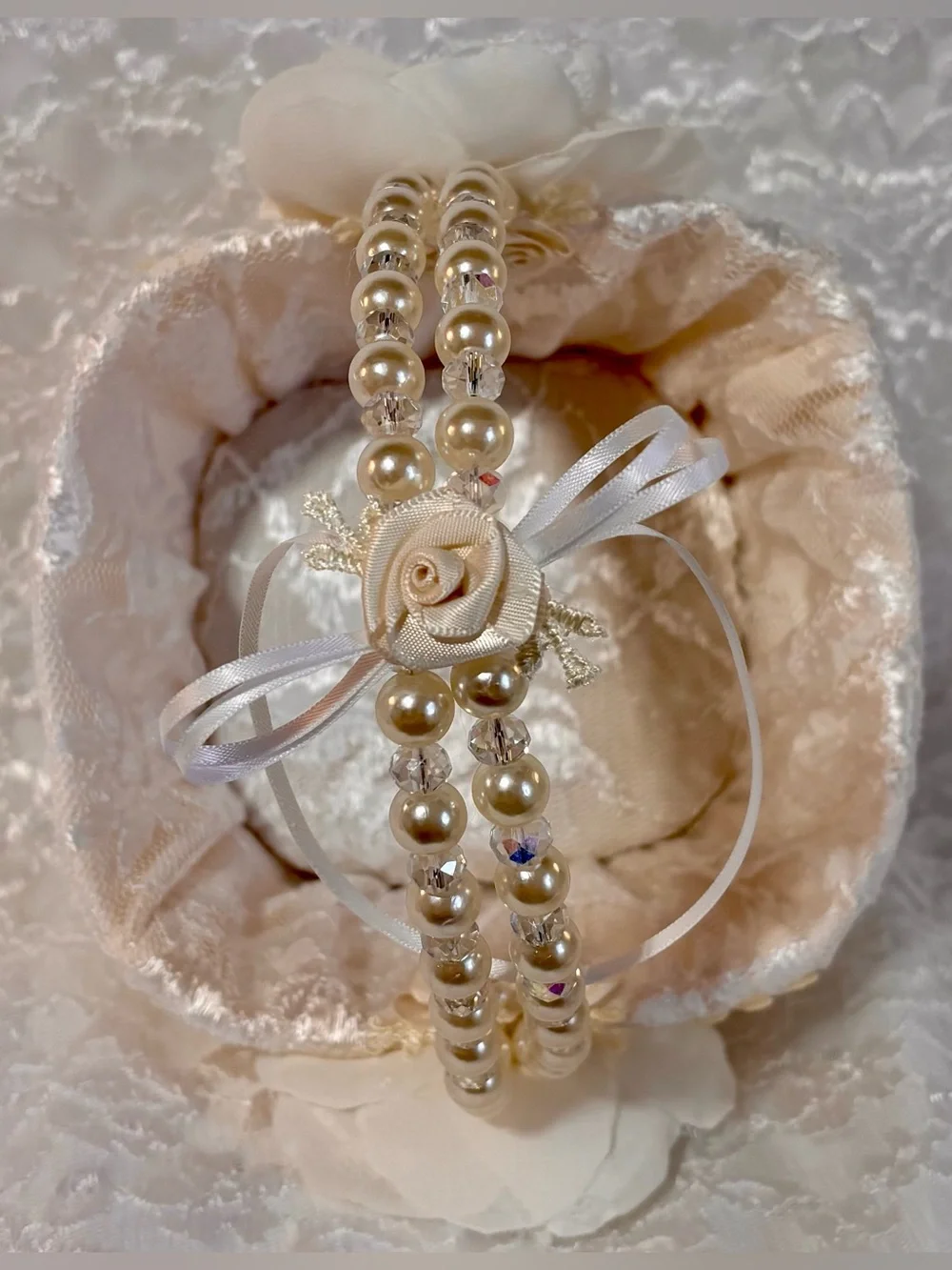 🤍 Ivory White and Cream Ring Pillow and Flower Basket Set